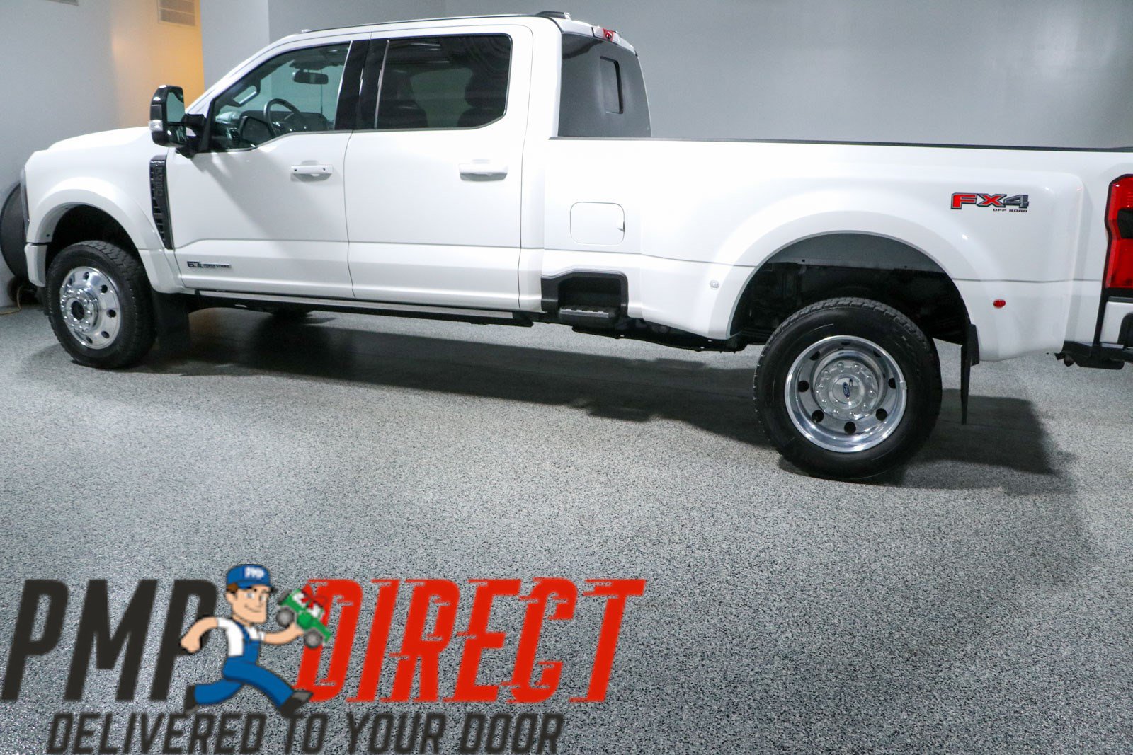 Used 2025 Ford F450 Platinum w/ FX4 Off-Road Package AWD/4WD image 10