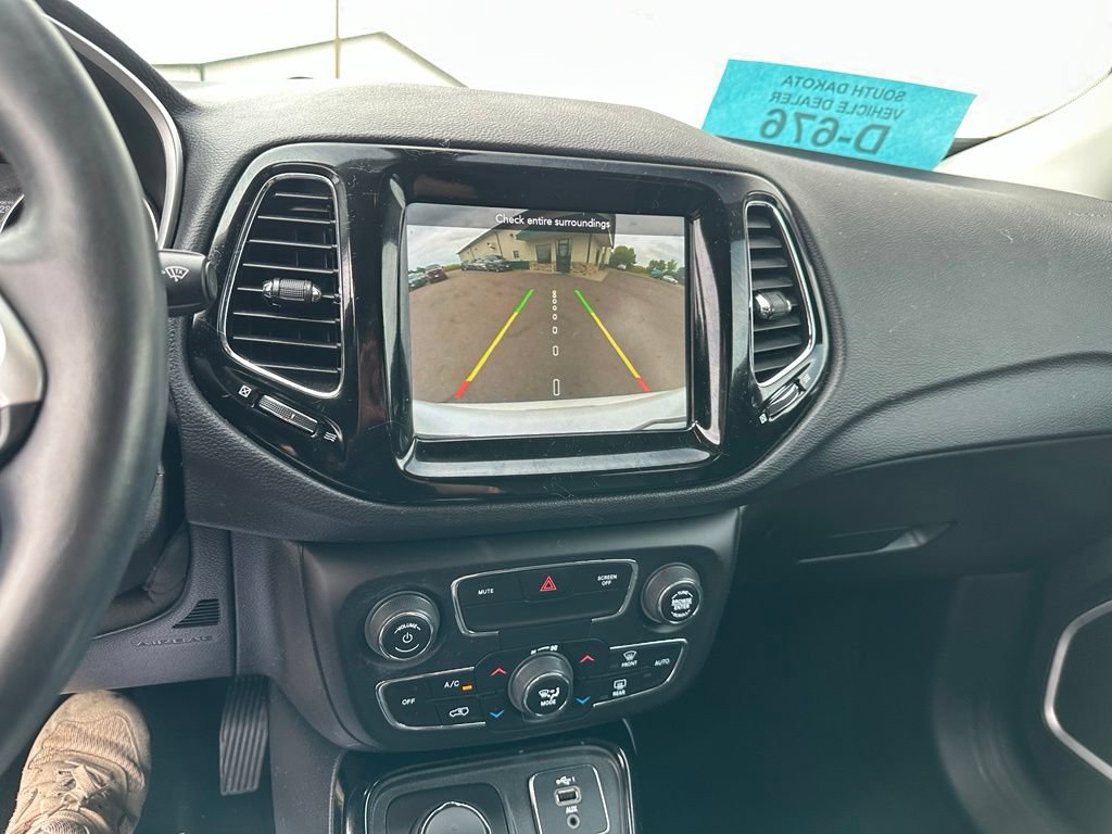 Used 2019 Jeep Compass Limited AWD/4WD image 17