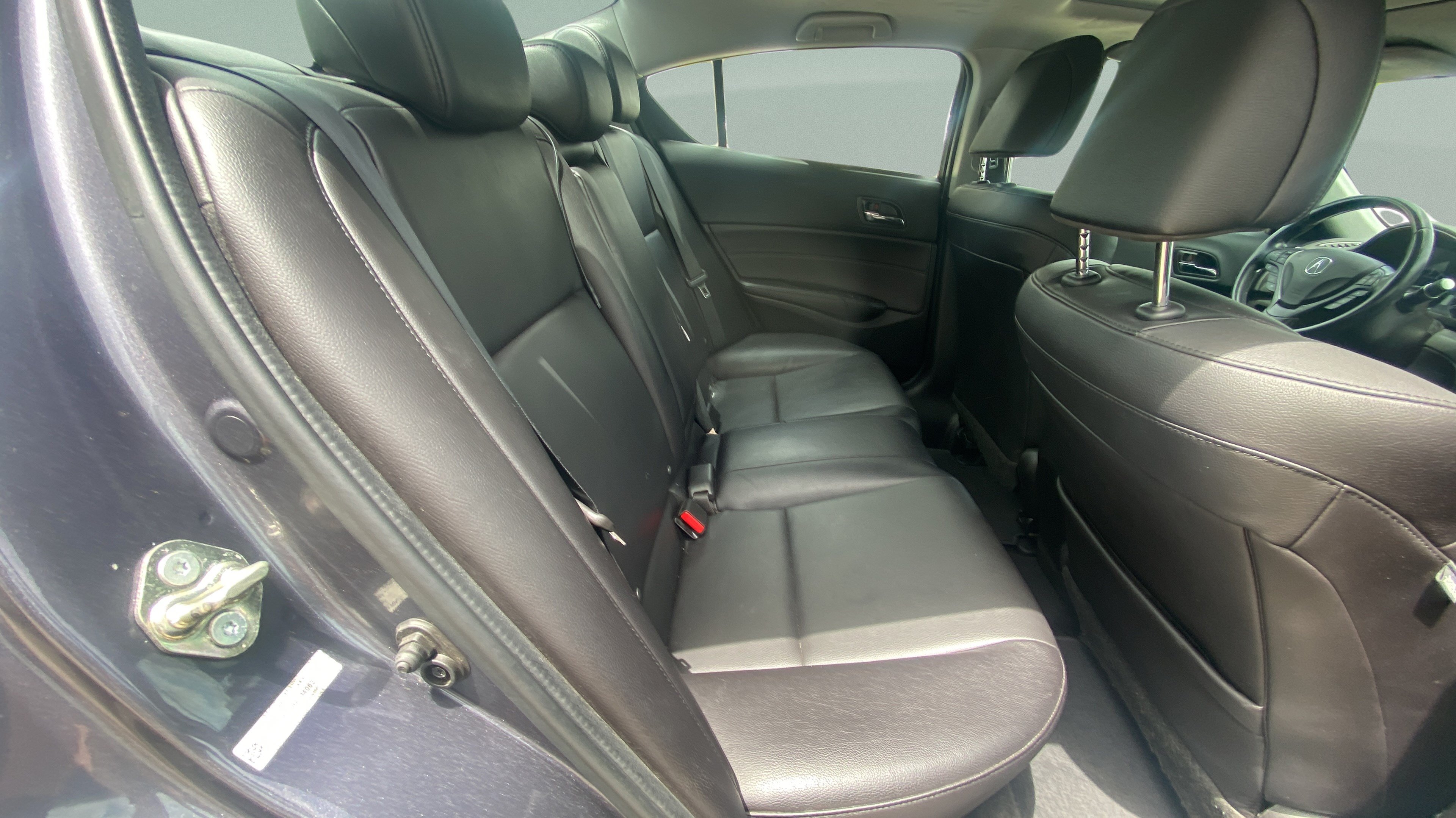 Used 2017 Acura ILX FWD image 25