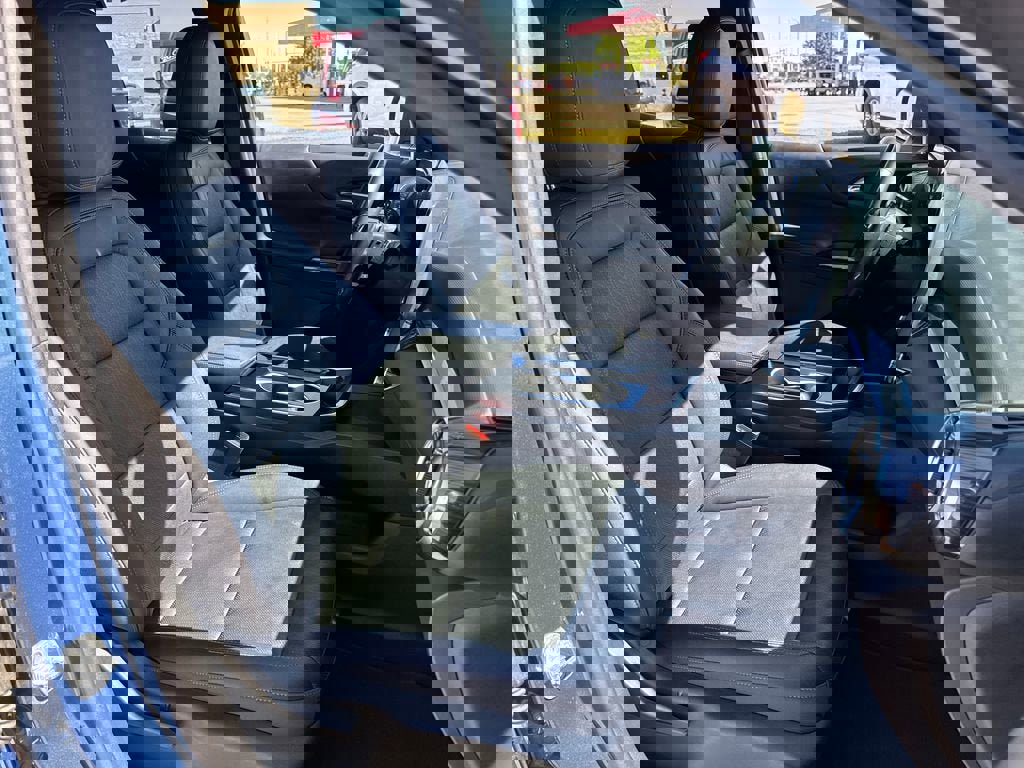 Used 2025 Chevrolet Equinox LT w/ Convenience Package II FWD image 11