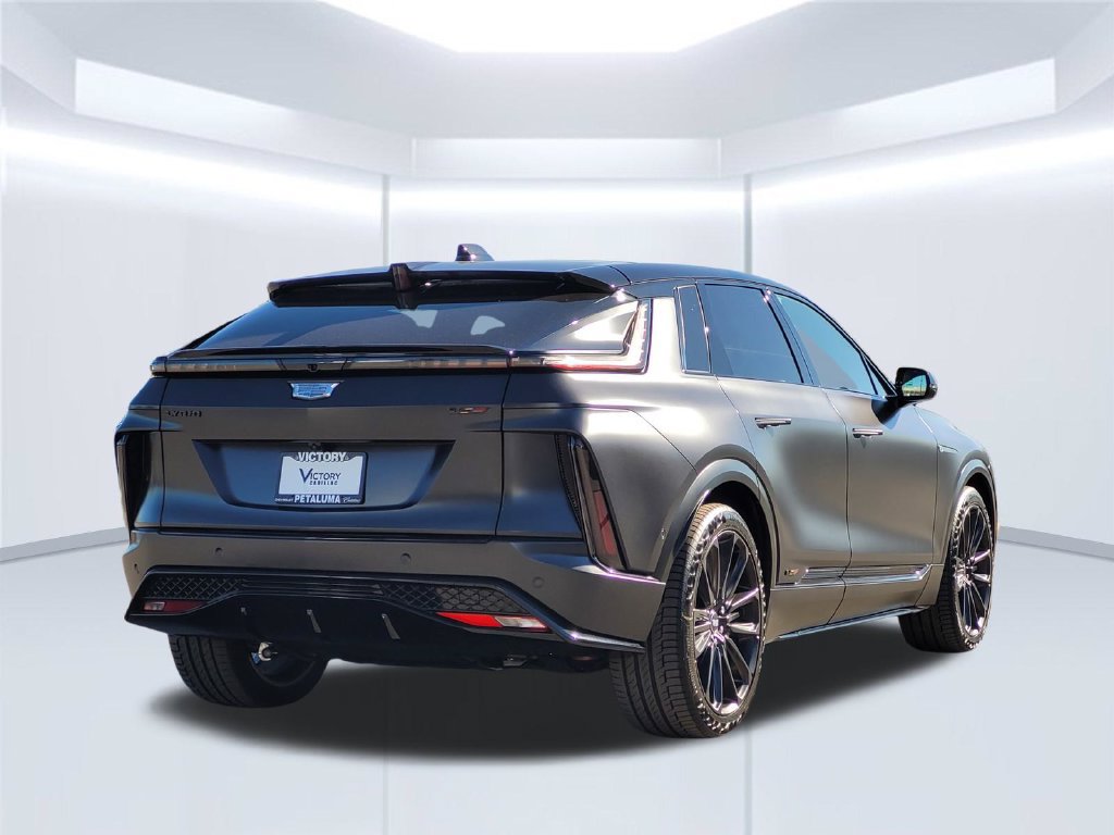 New 2027 Cadillac Lyriq V Premium w/ LPO, Onyx Lite Package AWD/4WD image 5