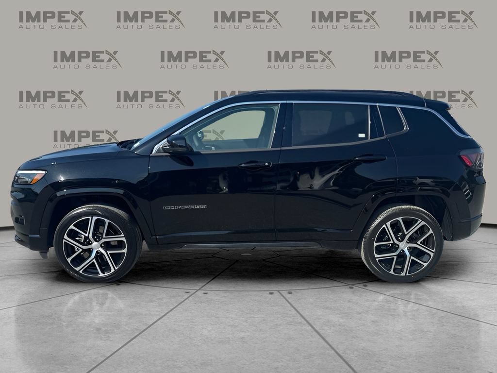 Used 2024 Jeep Compass Limited w/ Elite Group AWD/4WD image 2