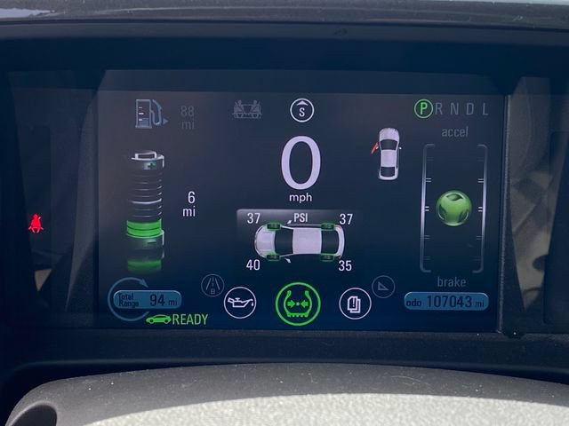 Used 2013 Chevrolet Volt Premium w/ Premium Trim Package FWD image 9