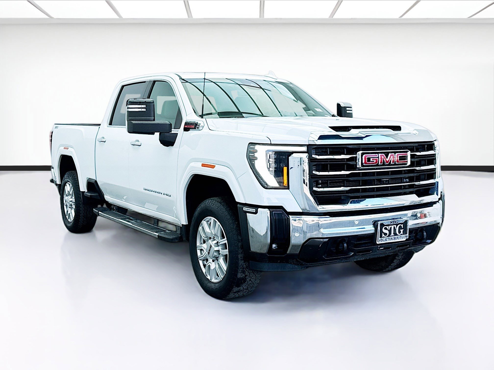 Used 2024 GMC Sierra 2500 SLT w/ SLT Premium Package image 3