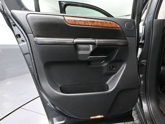 Used 2011 Nissan Armada Platinum w/ 2nd Row Captain Seat Pkg image 34