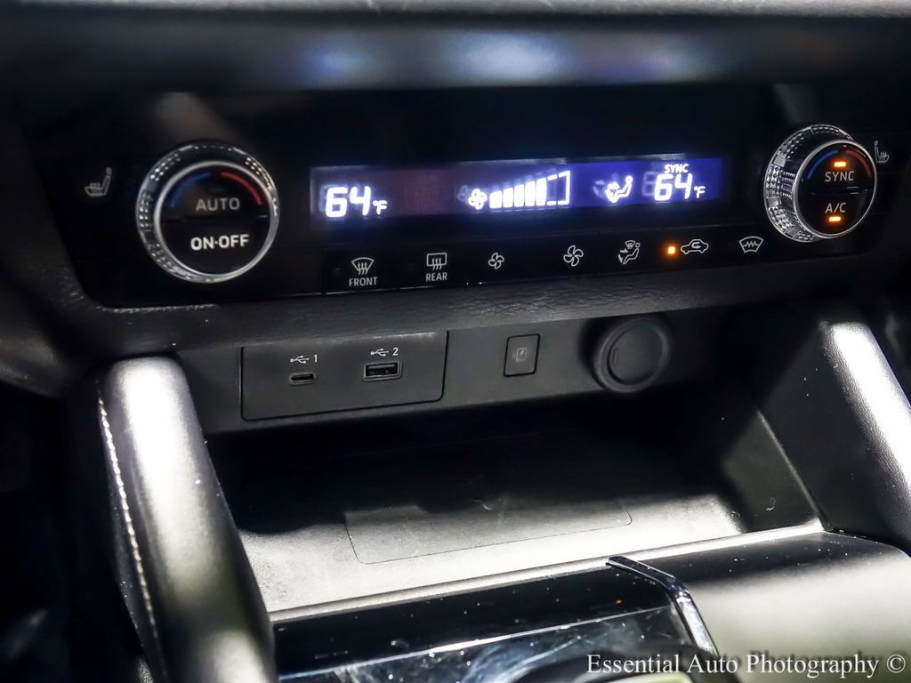 Used 2024 Mitsubishi Outlander SE AWD/4WD image 23