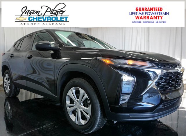 Used 2025 Chevrolet Trax LS