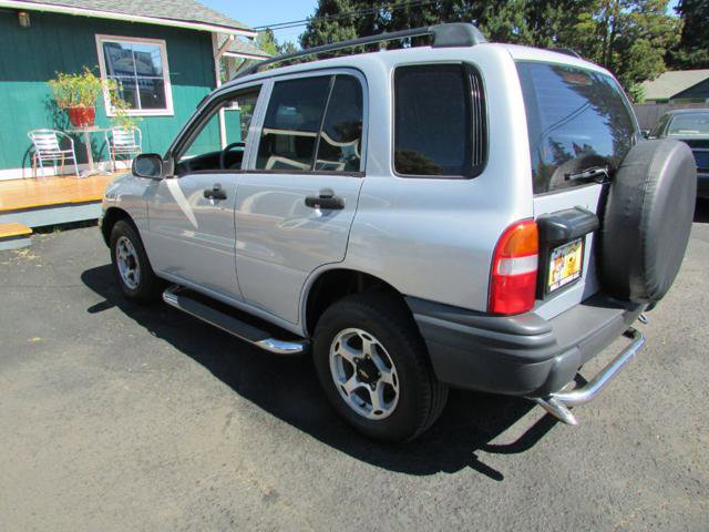 Used 2001 Chevrolet Tracker 4WD w/ Preferred Equipment Group image 6