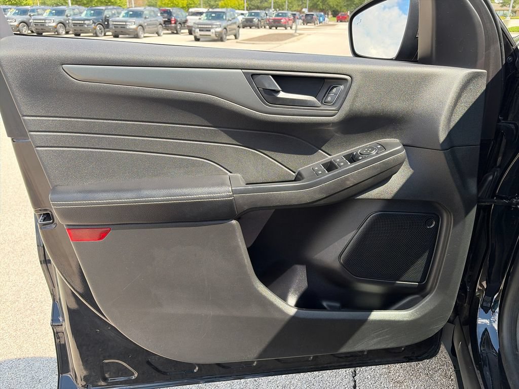 Used 2023 Ford Escape Active AWD/4WD image 13