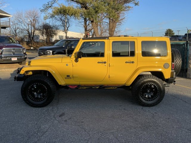 Used 2015 Jeep Wrangler Unlimited Sahara image 4