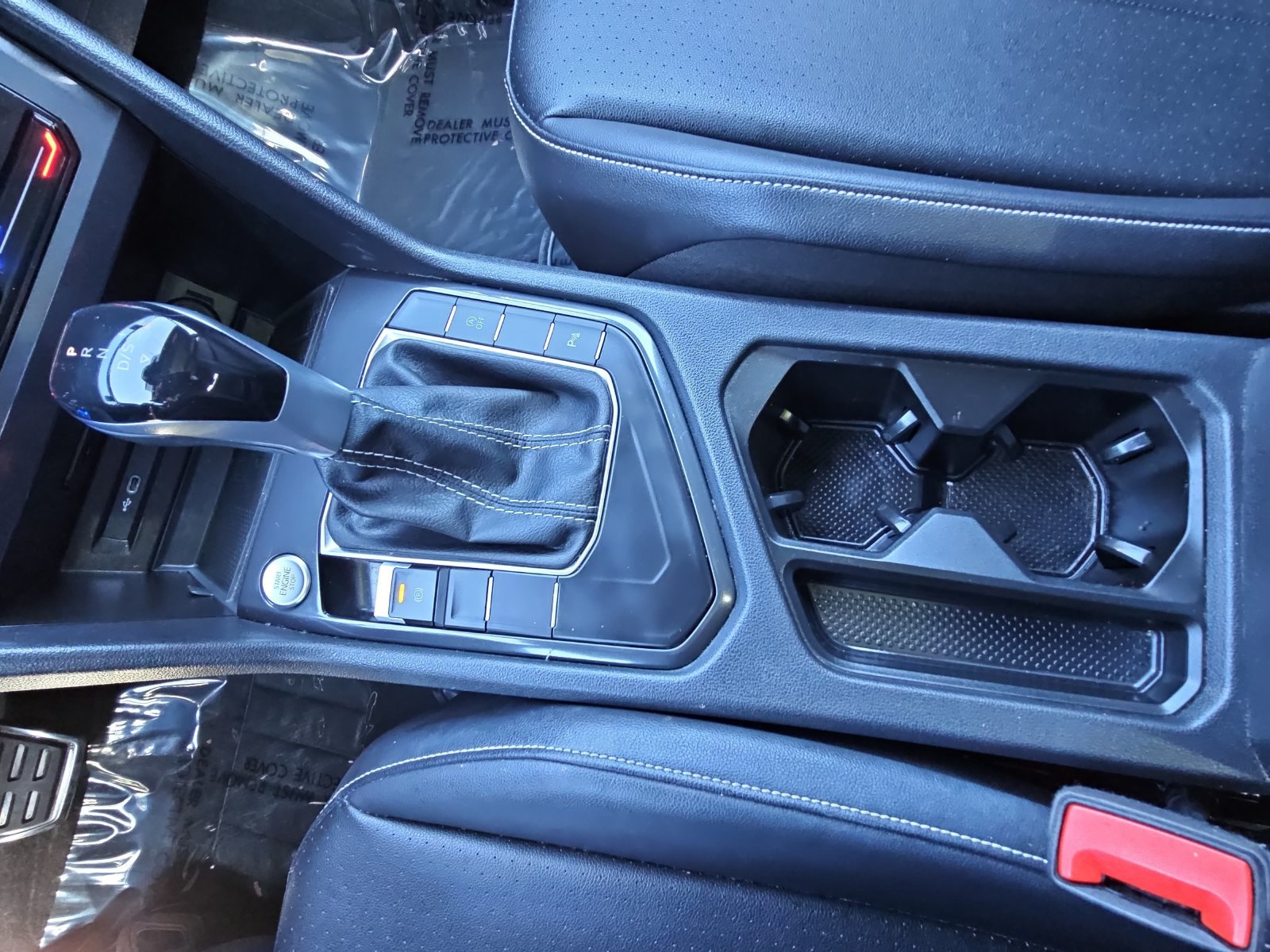 Certified 2024 Volkswagen Tiguan SE R-Line FWD image 26