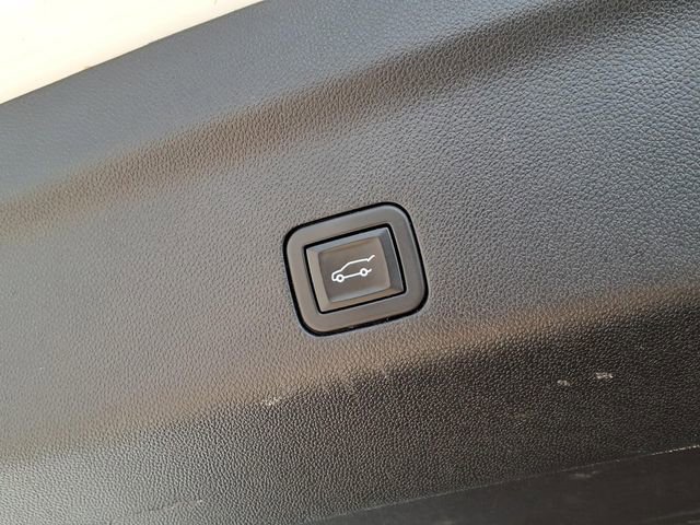 Used 2024 Chevrolet Suburban RST RWD image 29