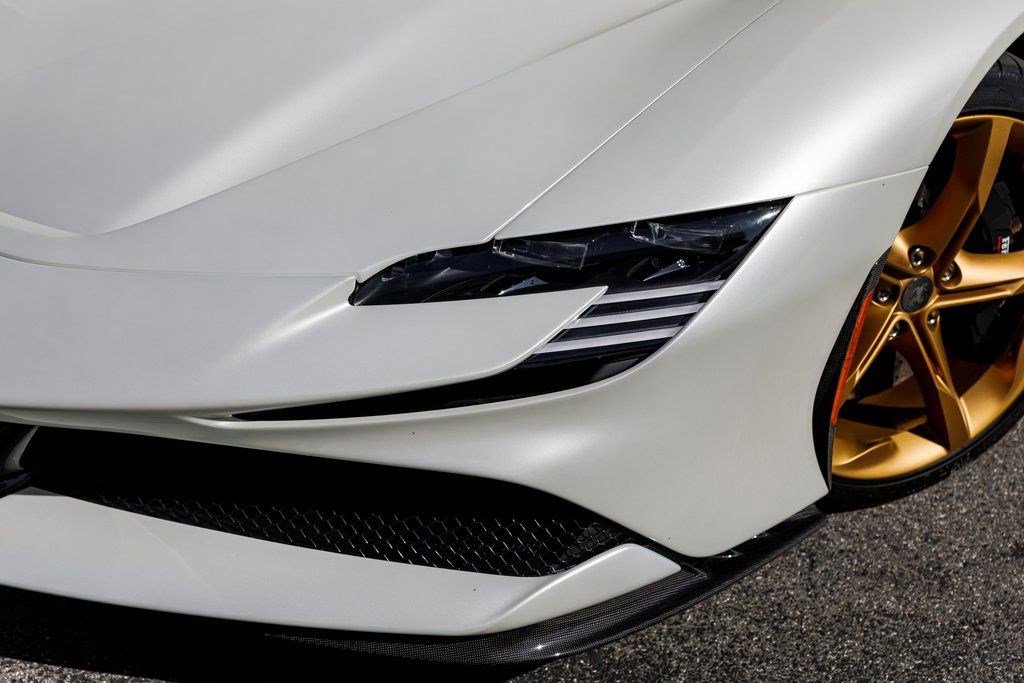 Used 2024 Ferrari SF90 Spider AWD/4WD image 9