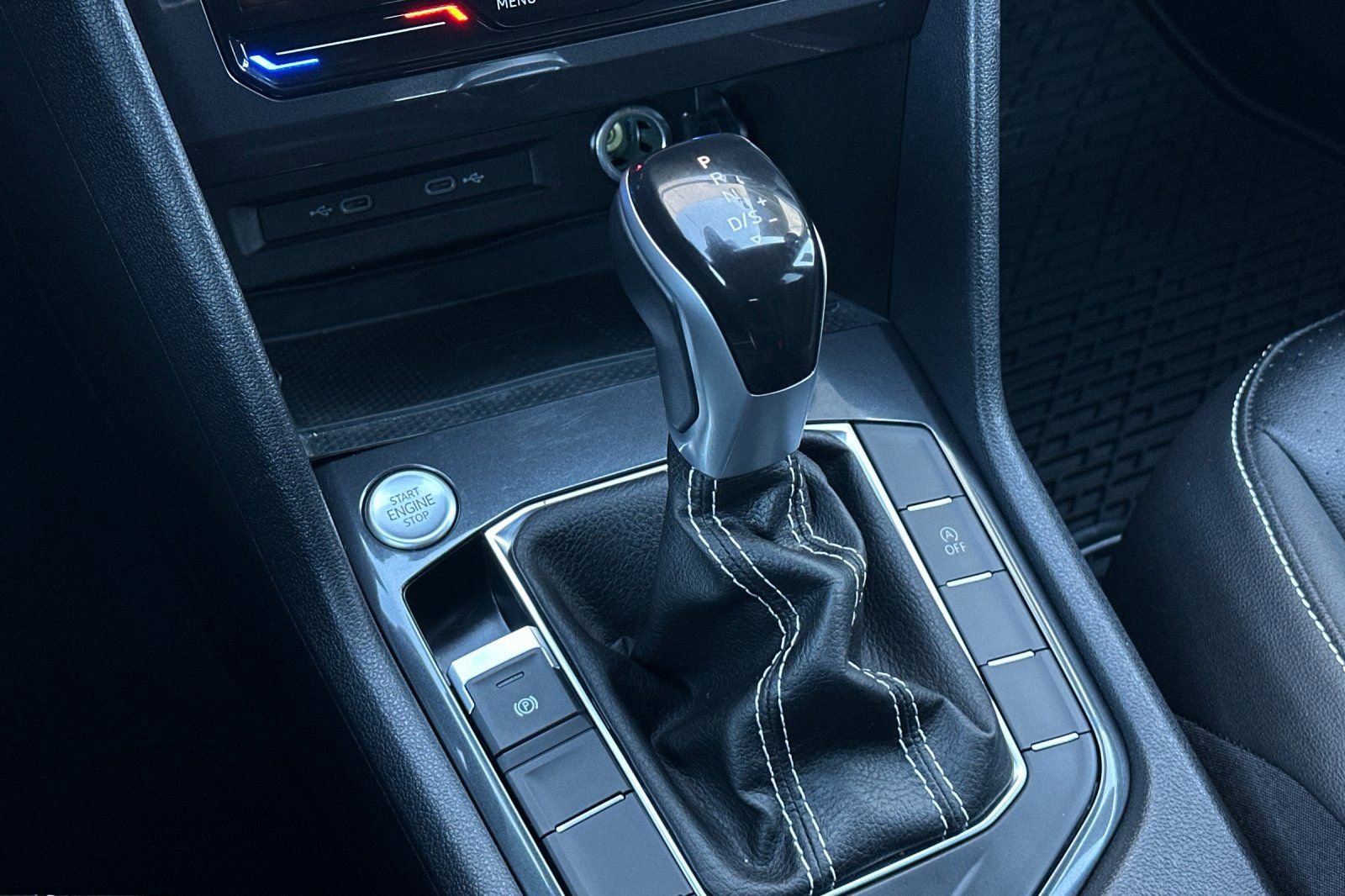 Certified 2023 Volkswagen Tiguan SE image 22