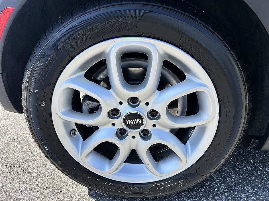 Used 2020 MINI Cooper S w/ Premium Package image 11