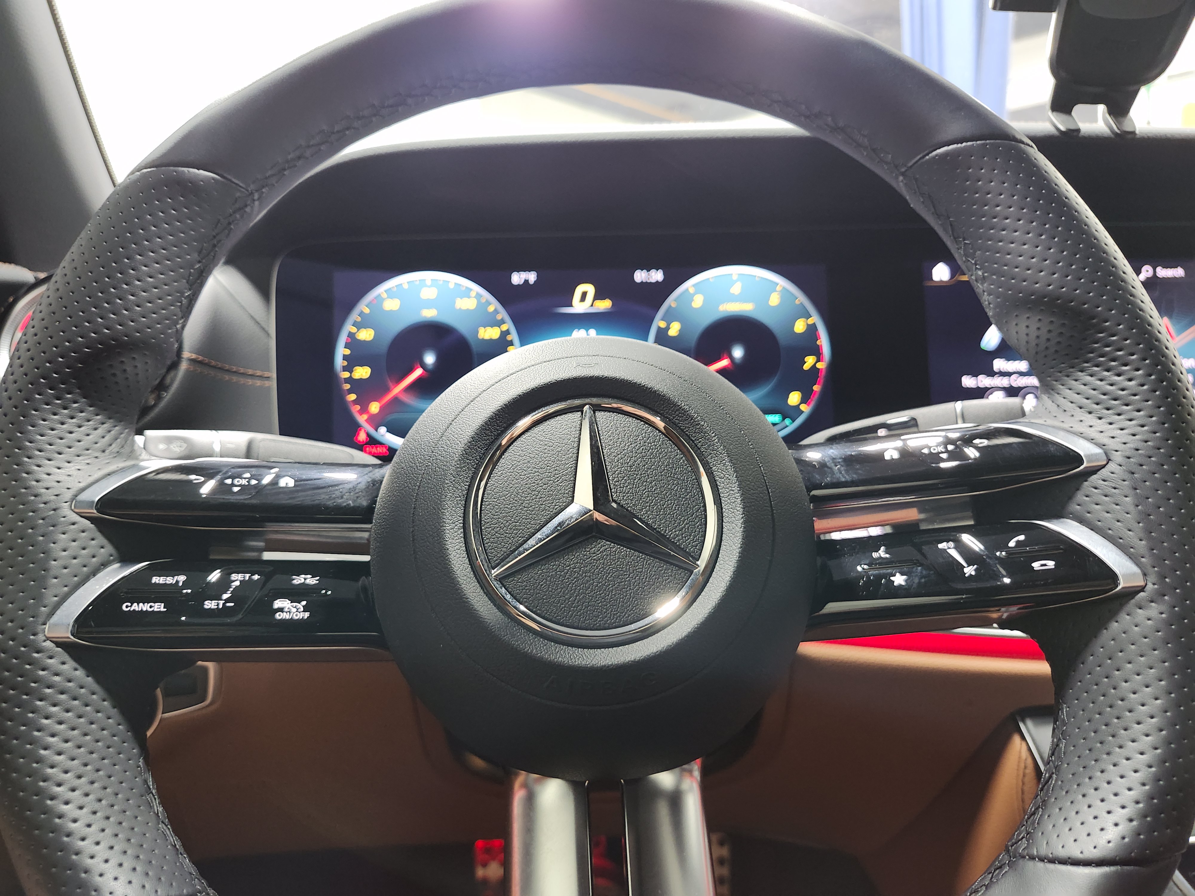 Used 2021 Mercedes-Benz E 450 4MATIC Cabriolet image 30
