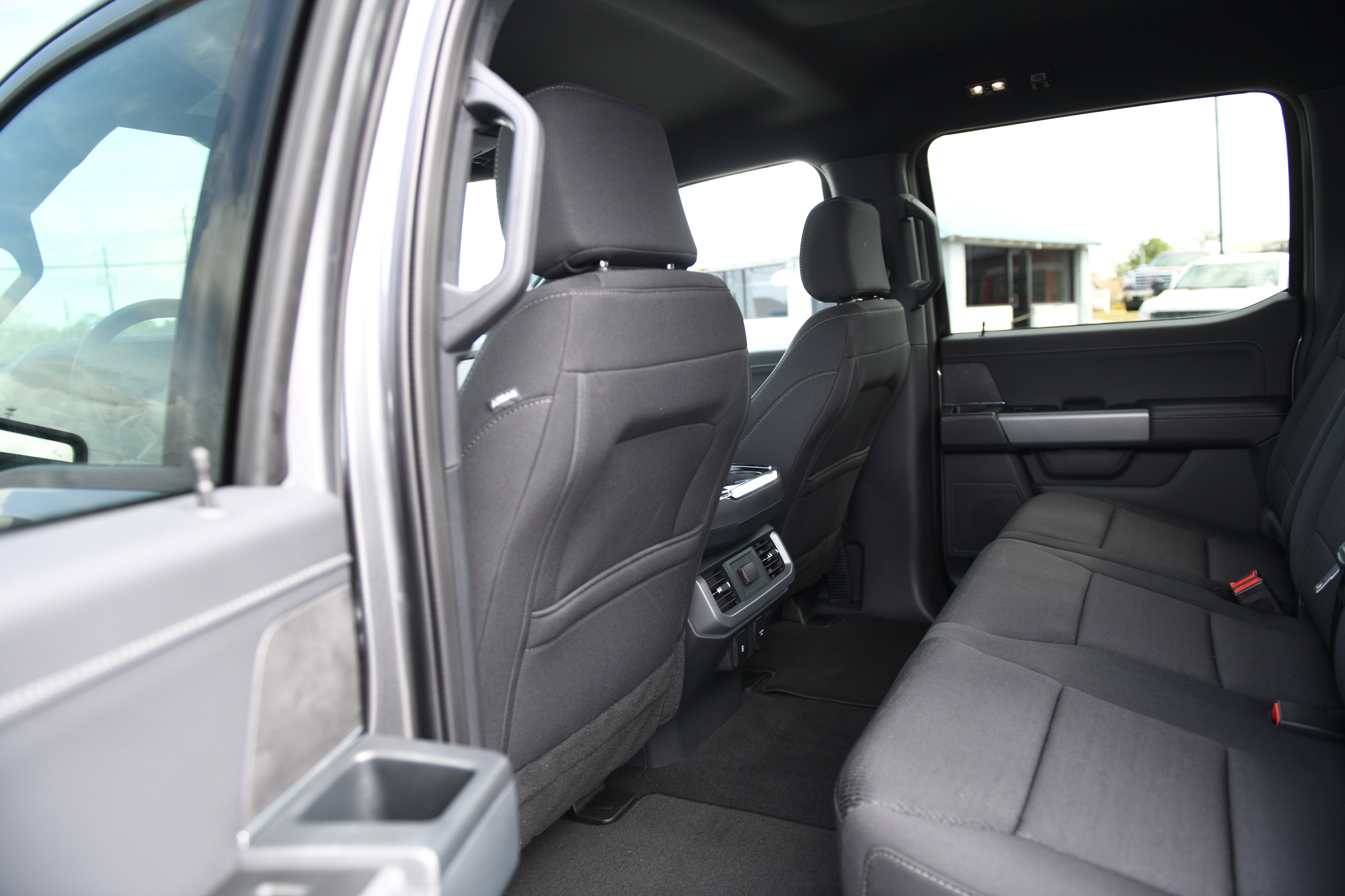 Used 2025 Ford F150 XLT w/ Equipment Group 302A MID image 15