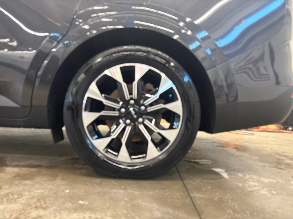 Certified 2024 Kia Carnival EX FWD image 28