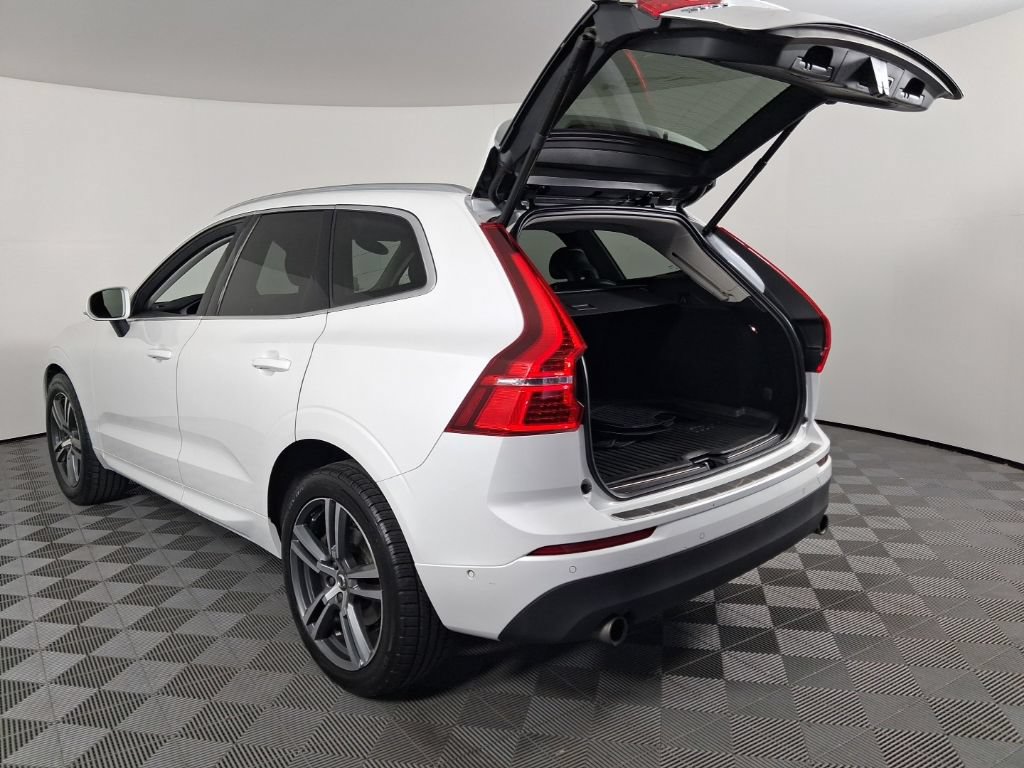 Used 2018 Volvo XC60 T6 Momentum w/ Advanced Package AWD/4WD image 14