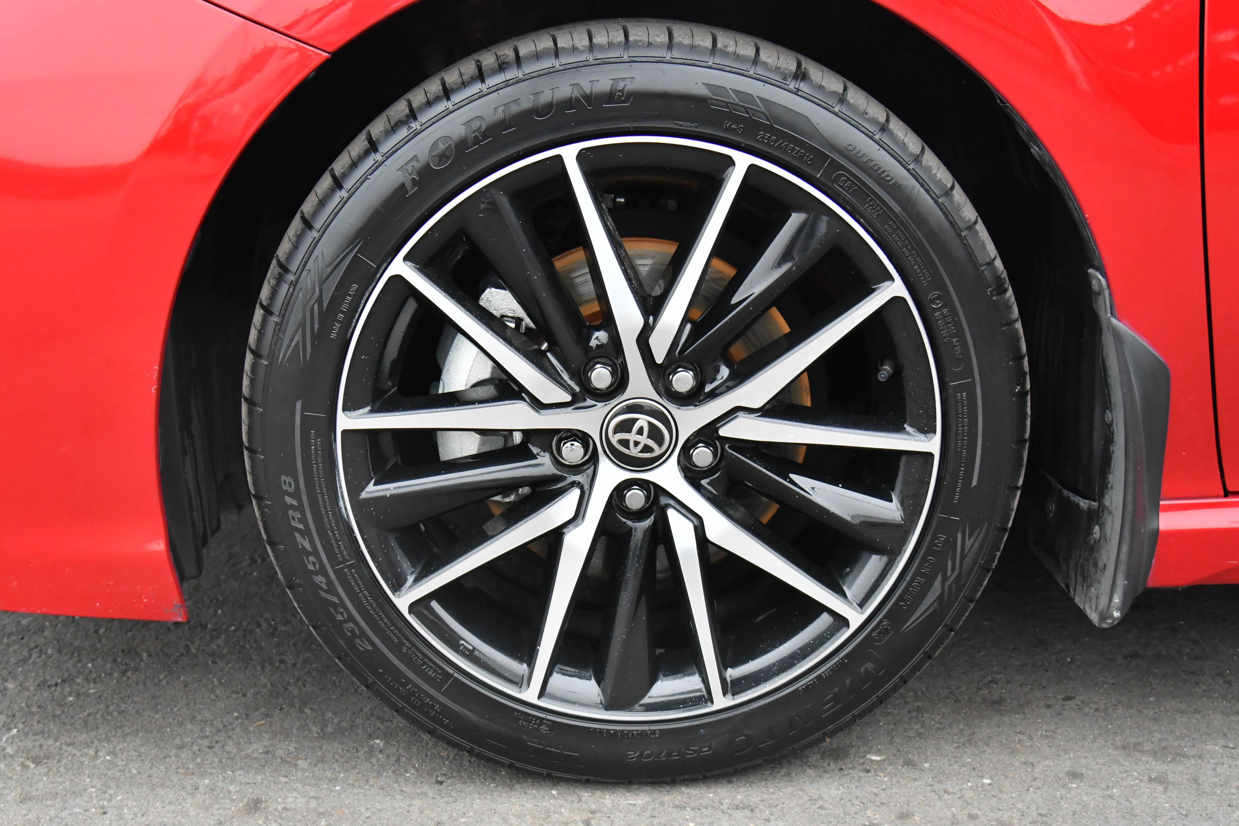 Used 2023 Toyota Camry SE image 12