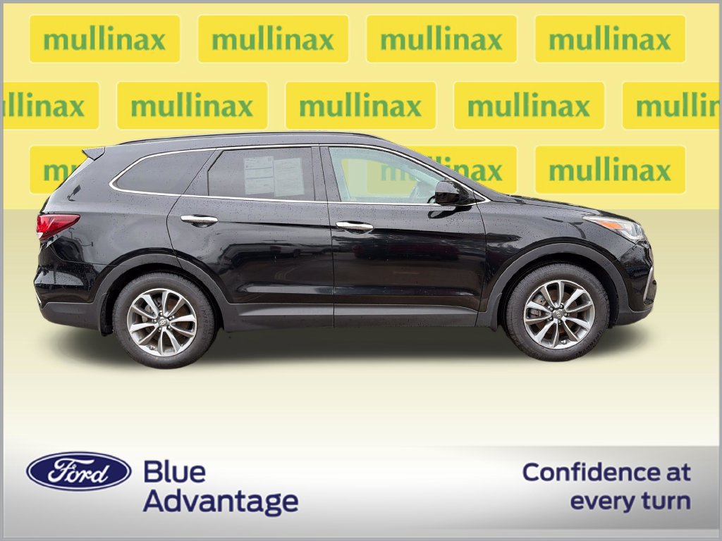 Used 2018 Hyundai Santa Fe SE w/ Cargo Package FWD image 4