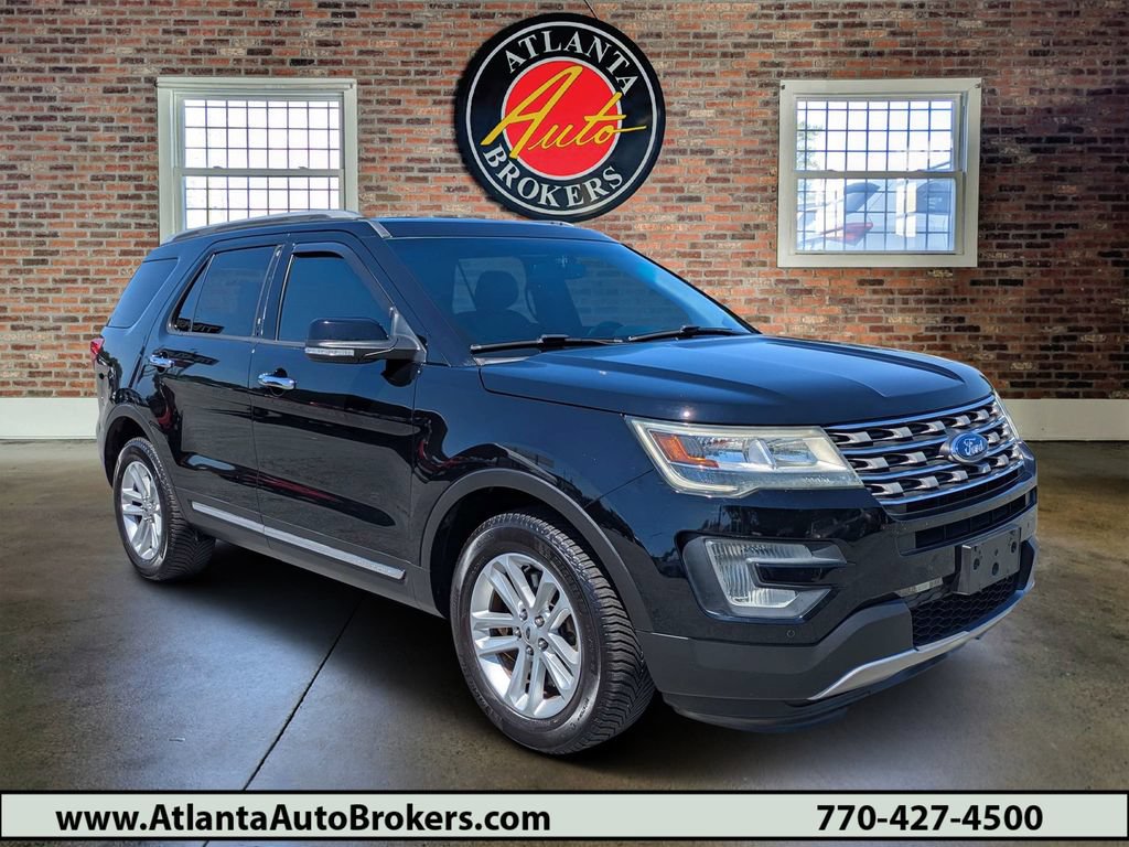 Used 2017 Ford Explorer XLT w/ Equipment Group 202A FWD image 1
