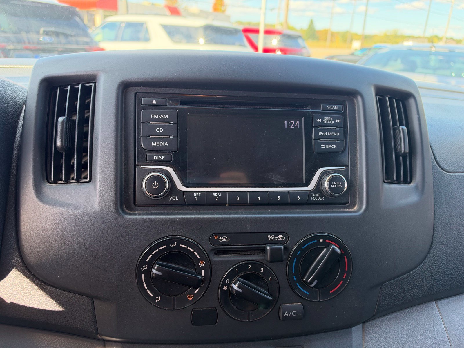 Used 2019 Nissan NV200 S FWD image 15