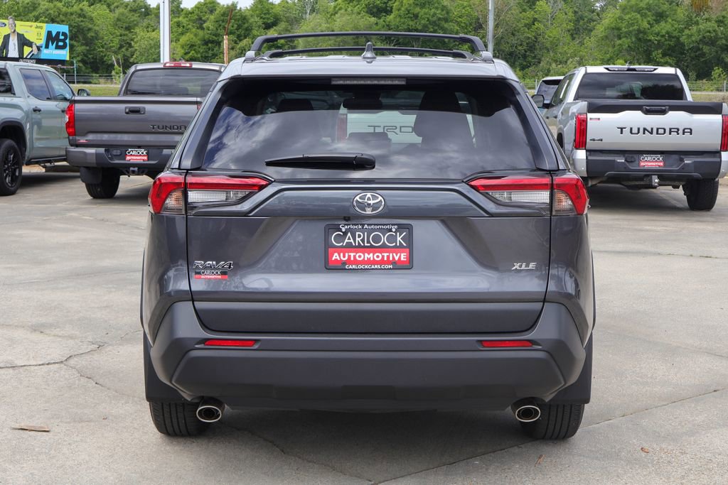 Used 2025 Toyota RAV4 XLE image 21