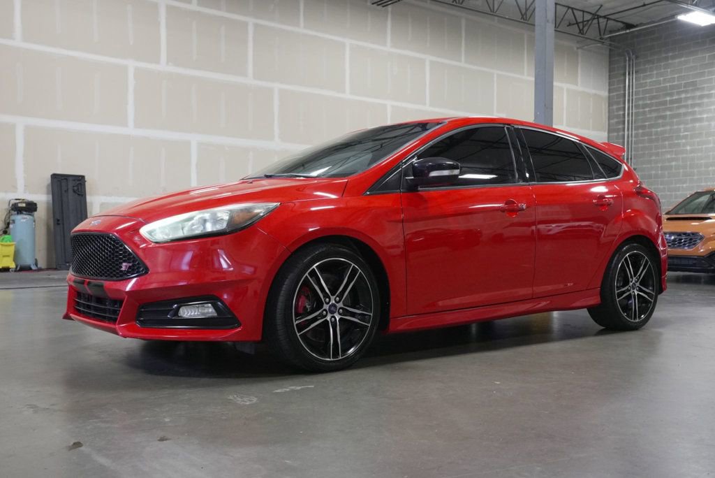 Used 2015 Ford Focus ST image 2