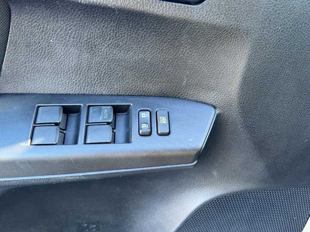 Used 2018 Toyota RAV4 LE image 16