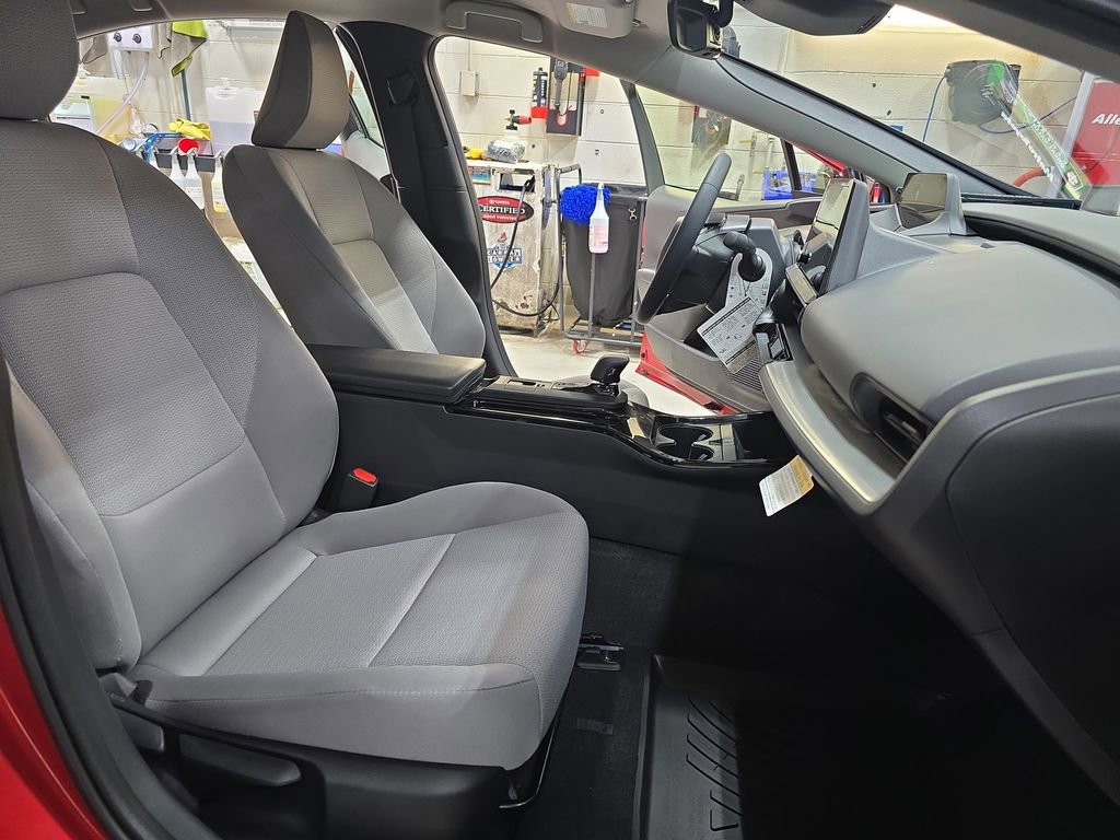 Used 2026 Toyota Prius LE image 11