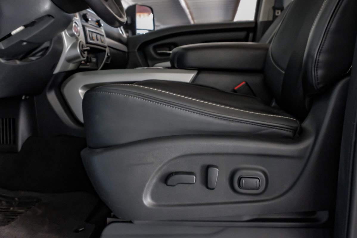 Used 2019 Nissan Titan PRO-4X image 28