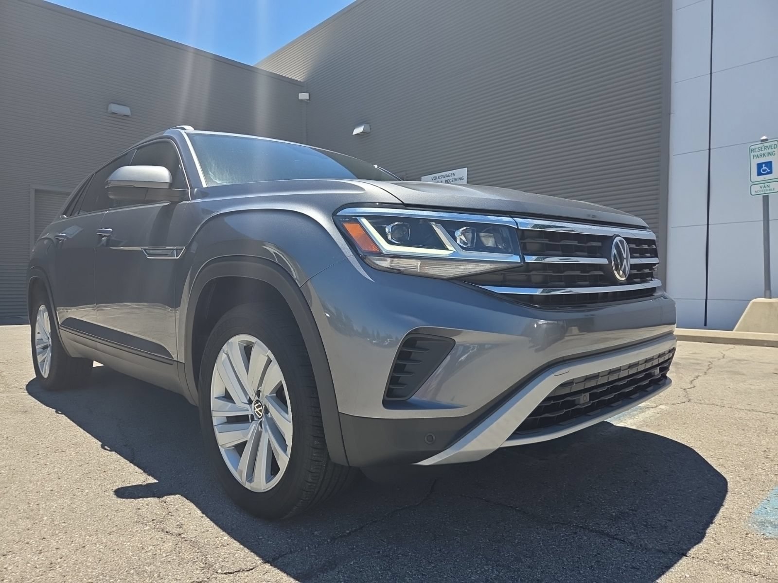 Certified 2023 Volkswagen Atlas Cross Sport SE AWD/4WD image 32