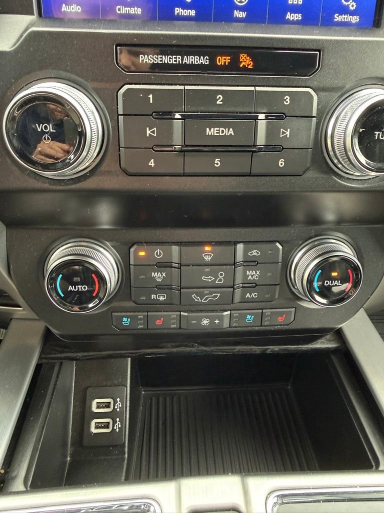 Used 2020 Ford F150 Platinum w/ Equipment Group 701A Luxury image 22