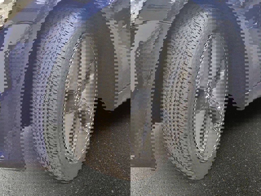 Used 2018 Tesla Model 3 Long Range image 32