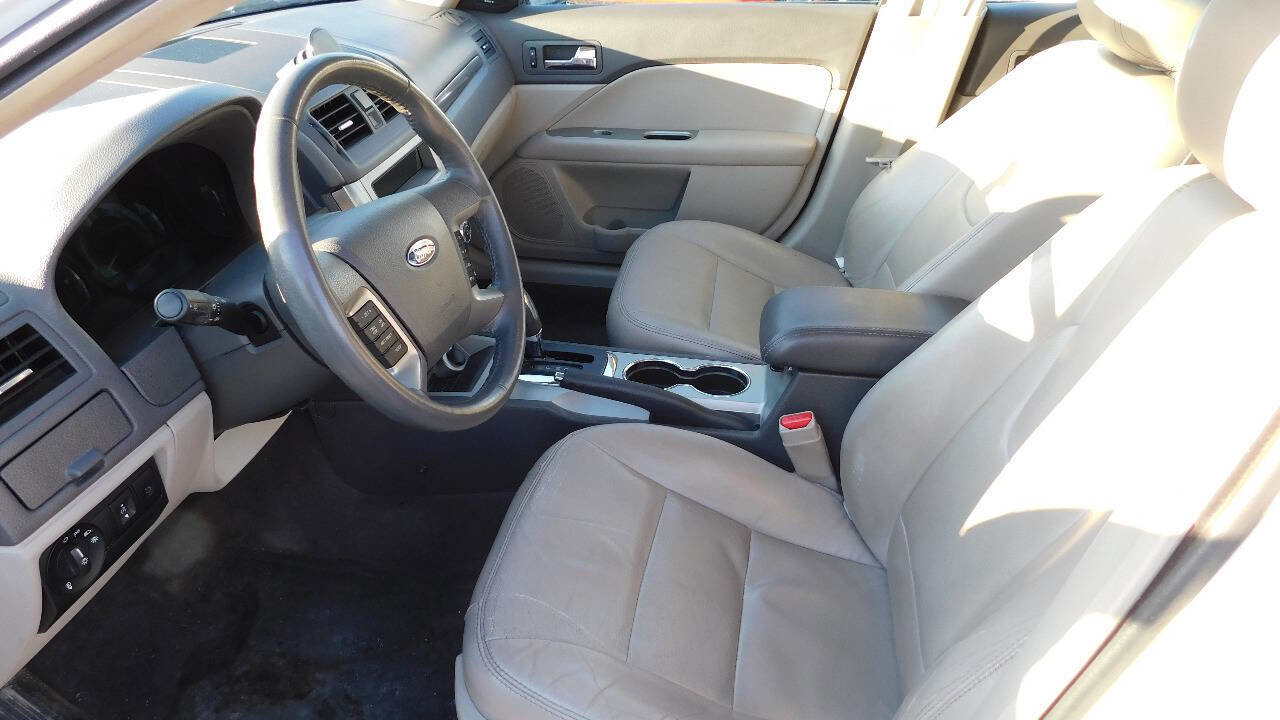 Used 2012 Ford Fusion SEL image 18