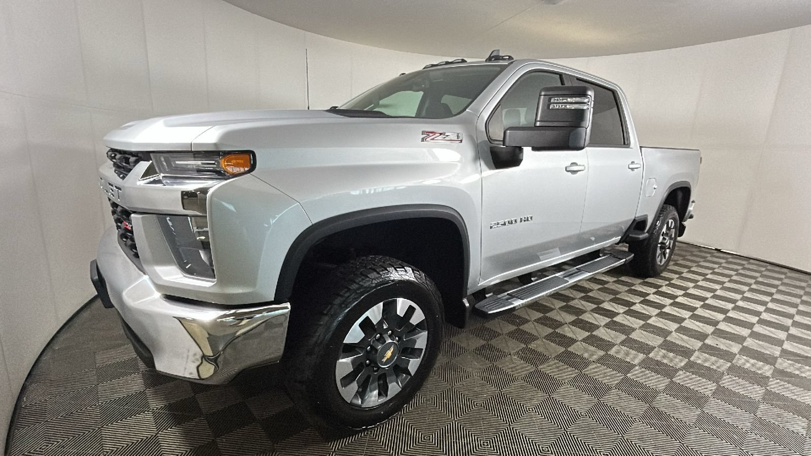 Used 2021 Chevrolet Silverado 2500 LT w/ Convenience Package AWD/4WD image 8