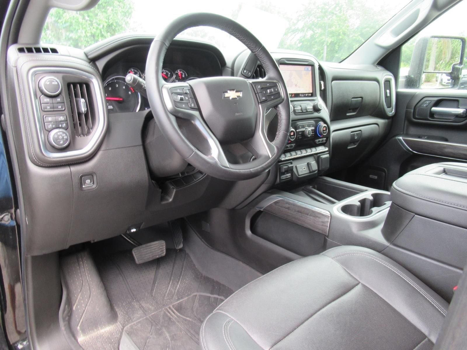 Used 2022 Chevrolet Silverado 2500 LTZ w/ LTZ Plus Package AWD/4WD image 19