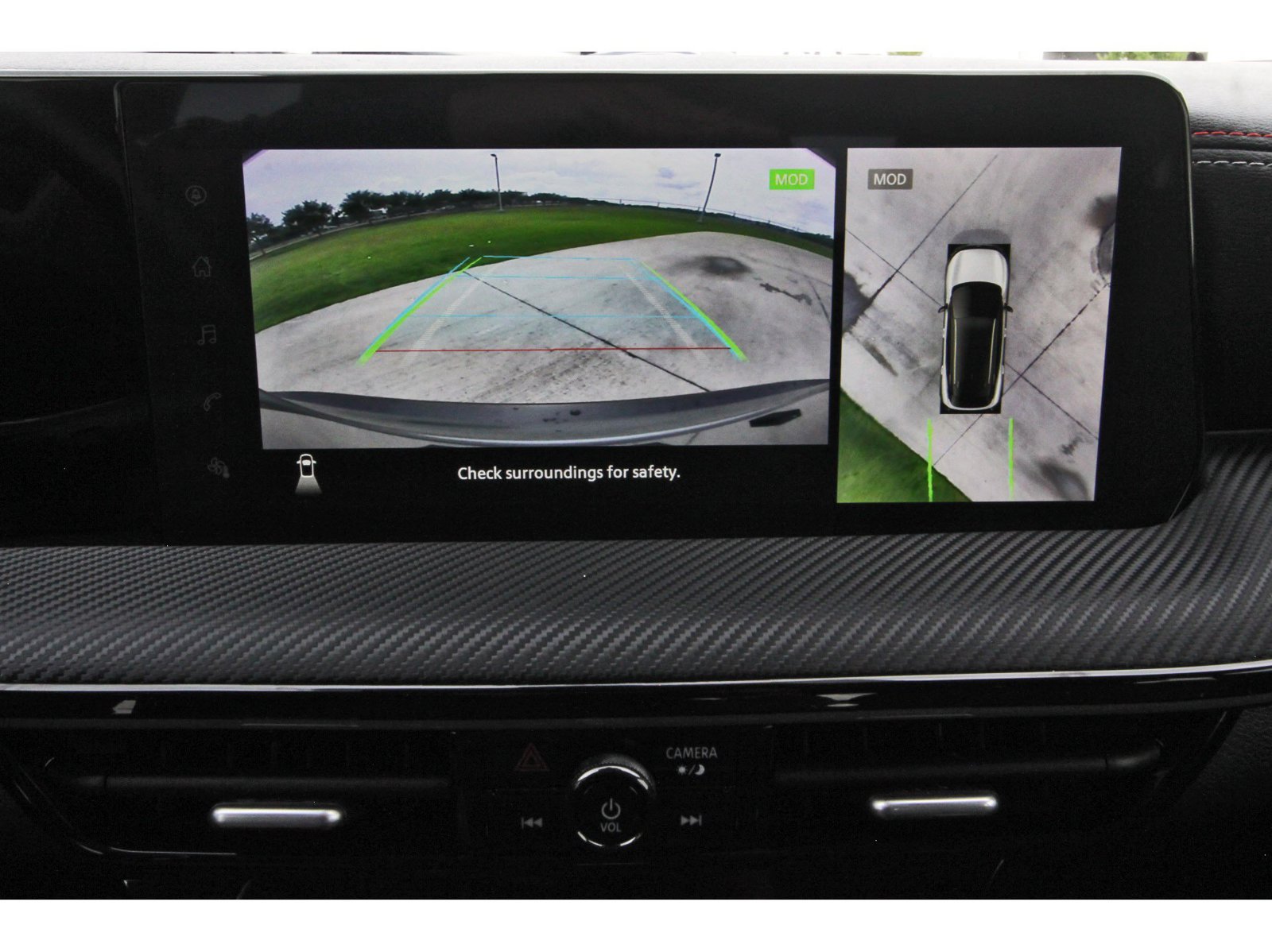 Used 2025 Nissan Kicks SR AWD/4WD image 26