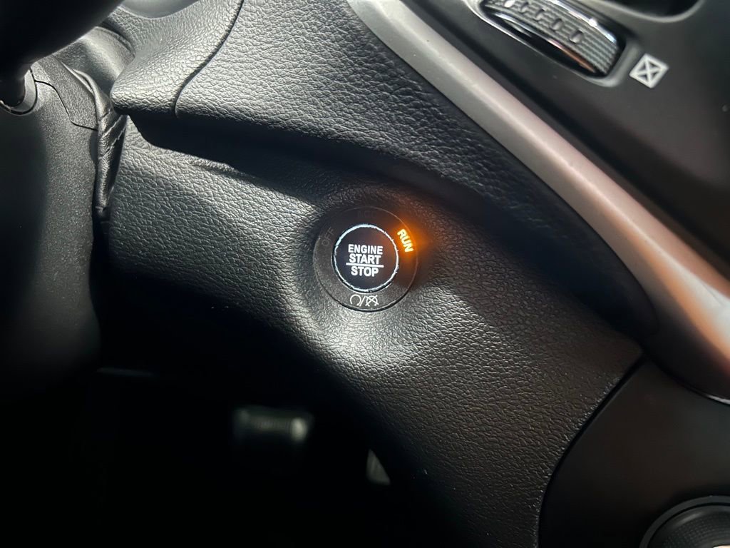 Used 2018 Jeep Cherokee Latitude Plus w/ Cold Weather Group image 22