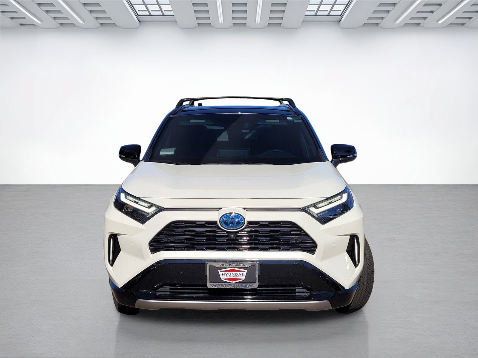 Used 2022 Toyota RAV4 XSE AWD/4WD image 2