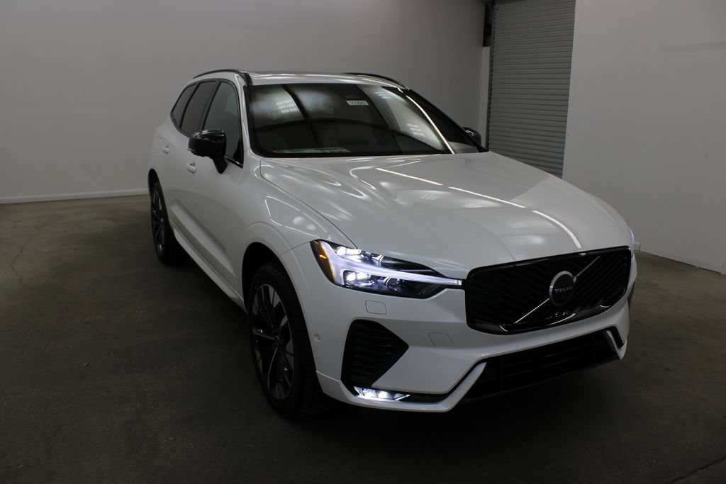 New 2026 Volvo XC60 B5 Plus w/ Protection Package Premier AWD/4WD image 6