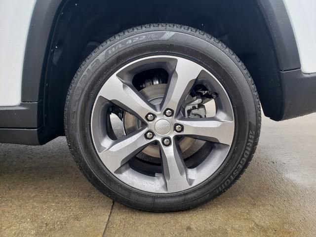New 2026 Jeep Grand Cherokee Limited AWD/4WD image 12