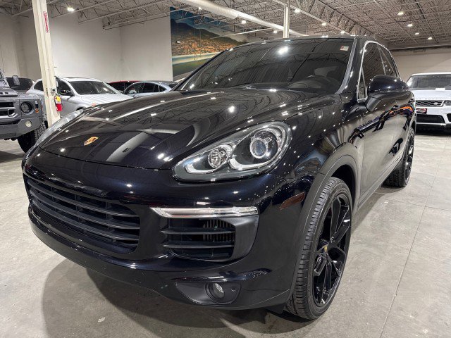 Used 2015 Porsche Cayenne S image 21