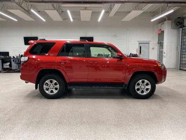 Used 2021 Toyota 4Runner SR5 Premium image 3