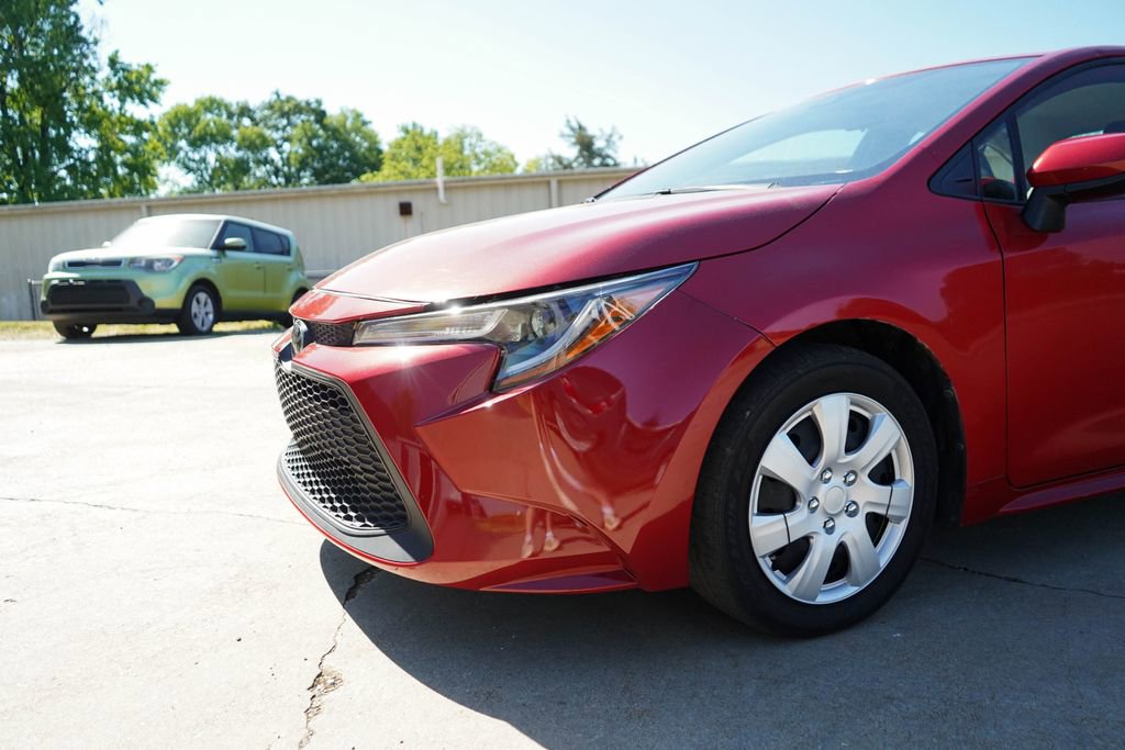 Used 2021 Toyota Corolla LE FWD image 16