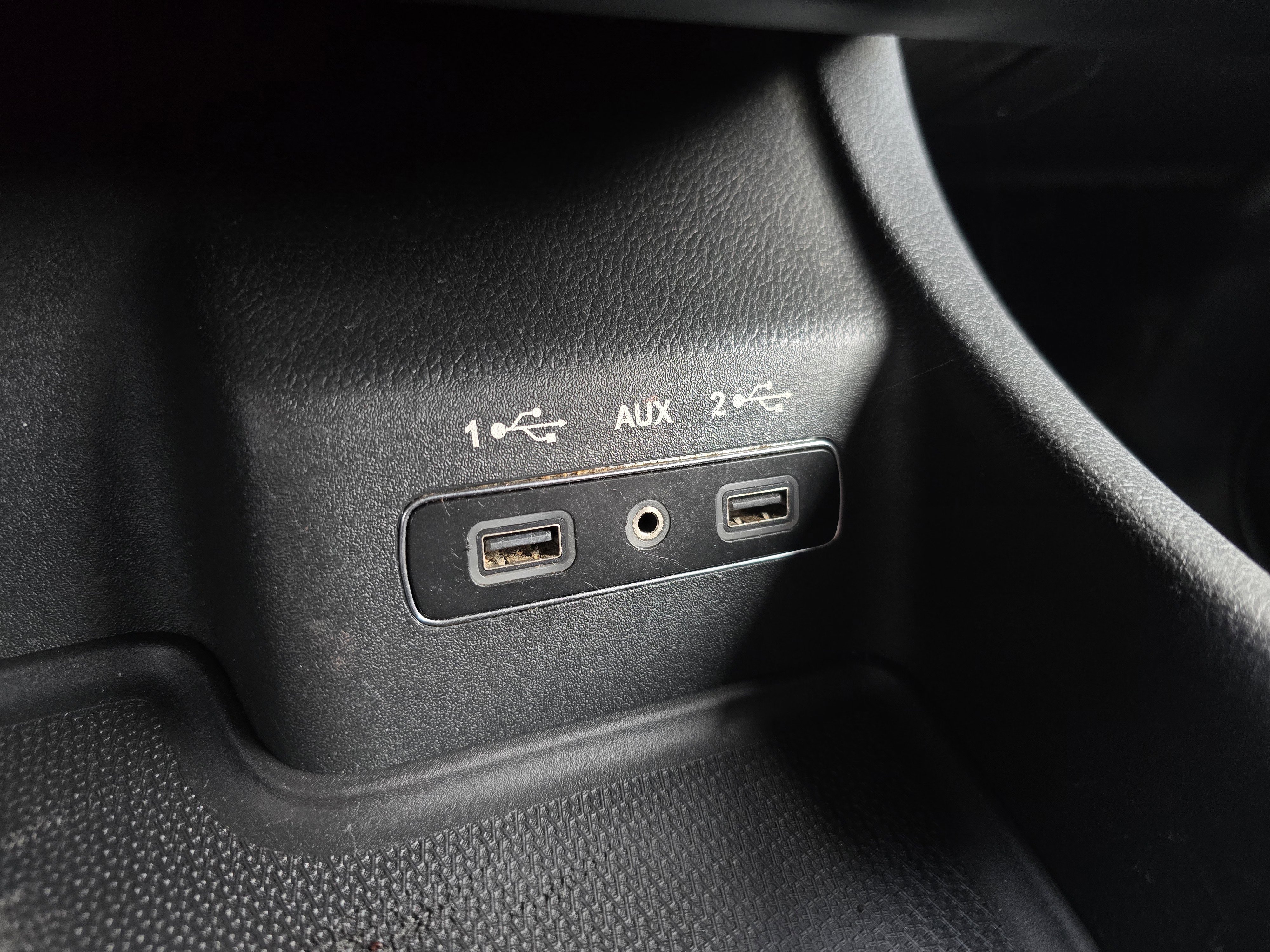 Used 2018 Dodge Durango GT image 28