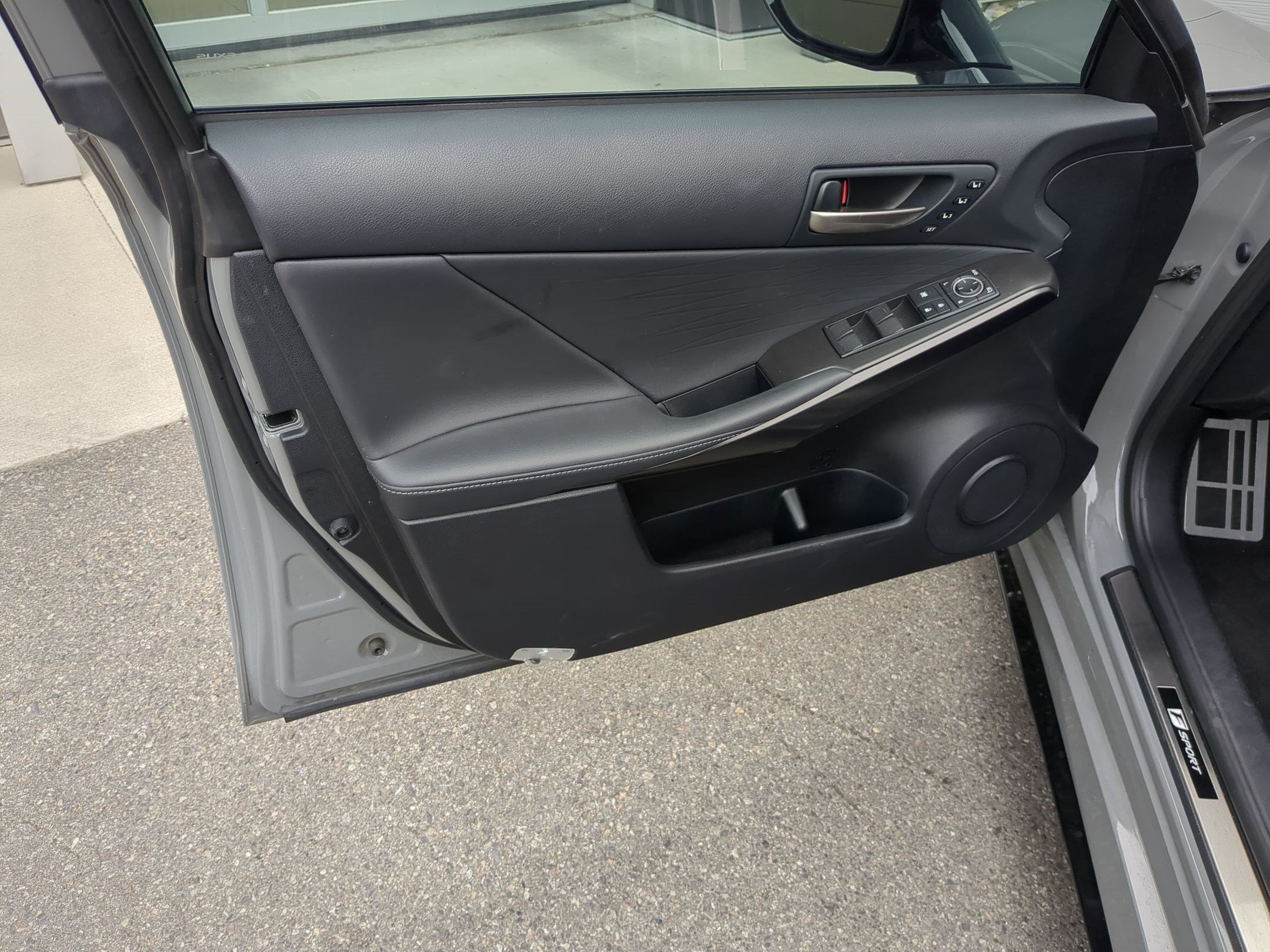 Used 2025 Lexus IS 350 F Sport w/ Navigation Package AWD/4WD image 13