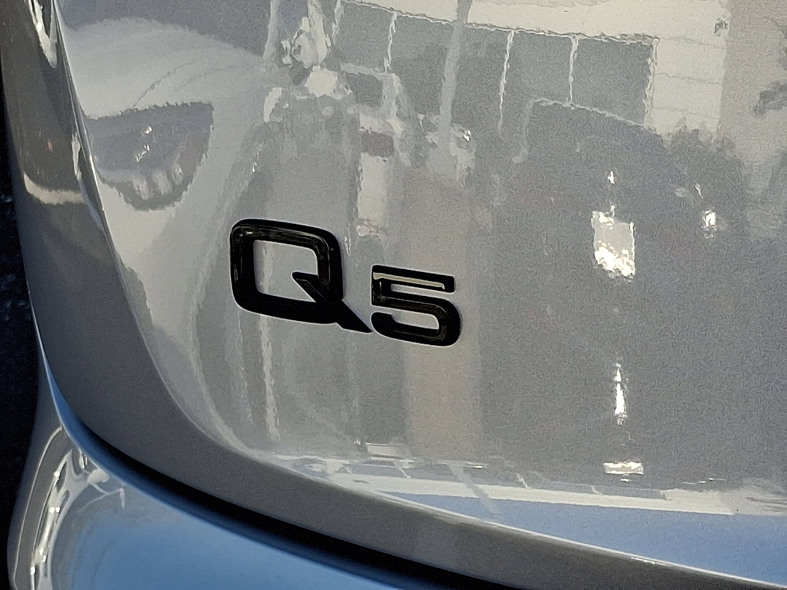 Certified 2025 Audi Q5 2.0T Premium Plus image 32