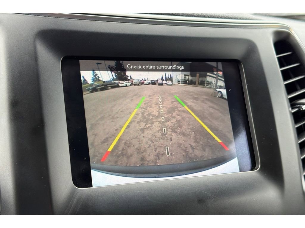 Used 2019 Jeep Cherokee Latitude Plus w/ Cold Weather Group image 21